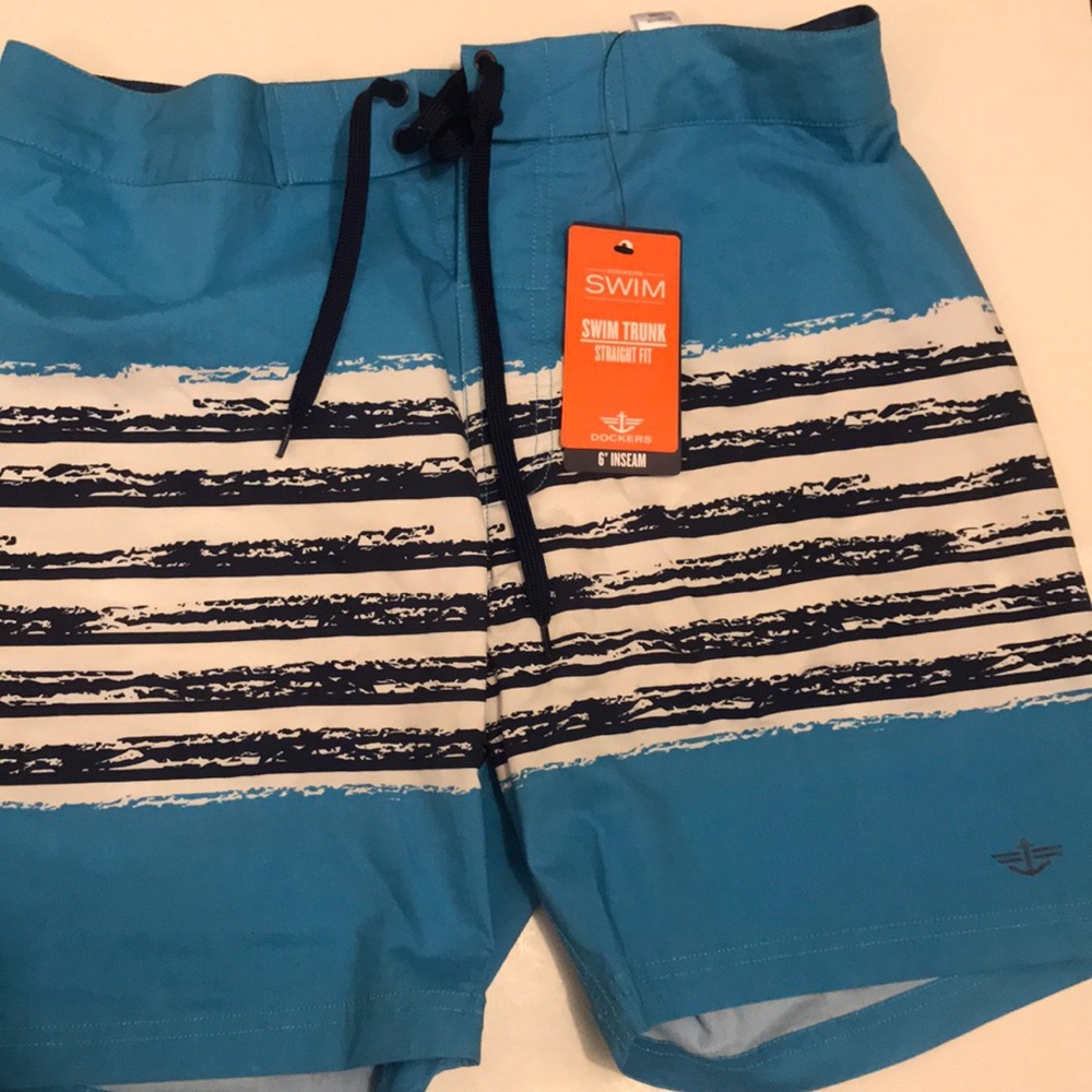 NEW Dockers men’s  Water swim trunk  SZ 34